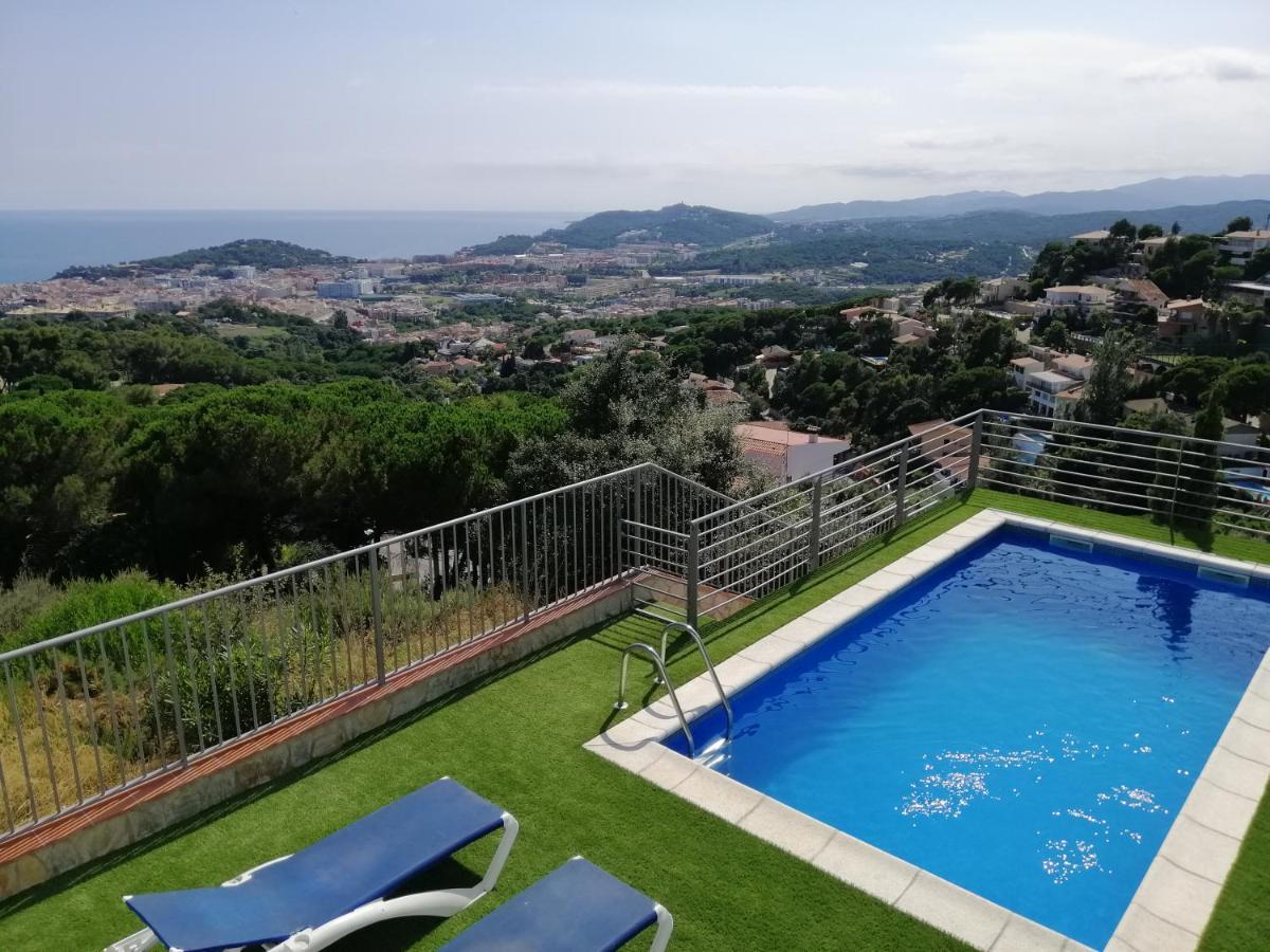 Villa Yaco Lloret de Mar Bagian luar foto
