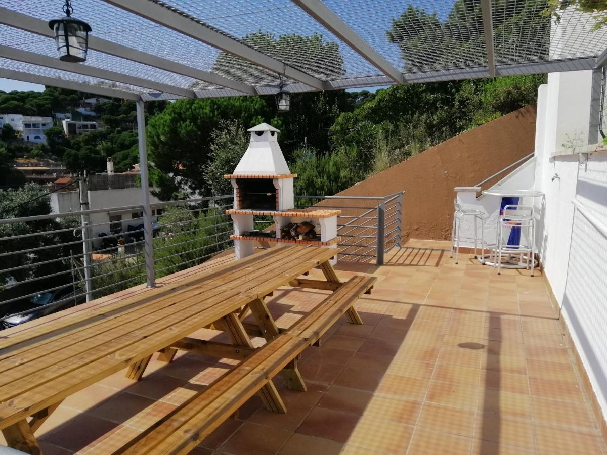 Villa Yaco Lloret de Mar Bagian luar foto