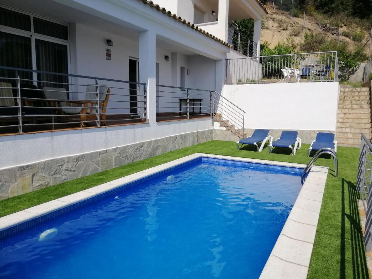 Villa Yaco Lloret de Mar Bagian luar foto