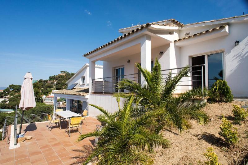 Villa Yaco Lloret de Mar Bagian luar foto