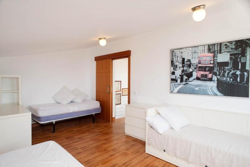 Villa Yaco Lloret de Mar Bagian luar foto